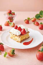 アフタヌーンティー・ティールーム＆ラブアンドテーブル新作“プリン付き”苺パフェ＆ミルクレープ｜写真3