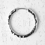 イー・エムの新作シルバージュエリー、シンプルな平打ちリングや淡水パール×チェーンのピアス｜写真8