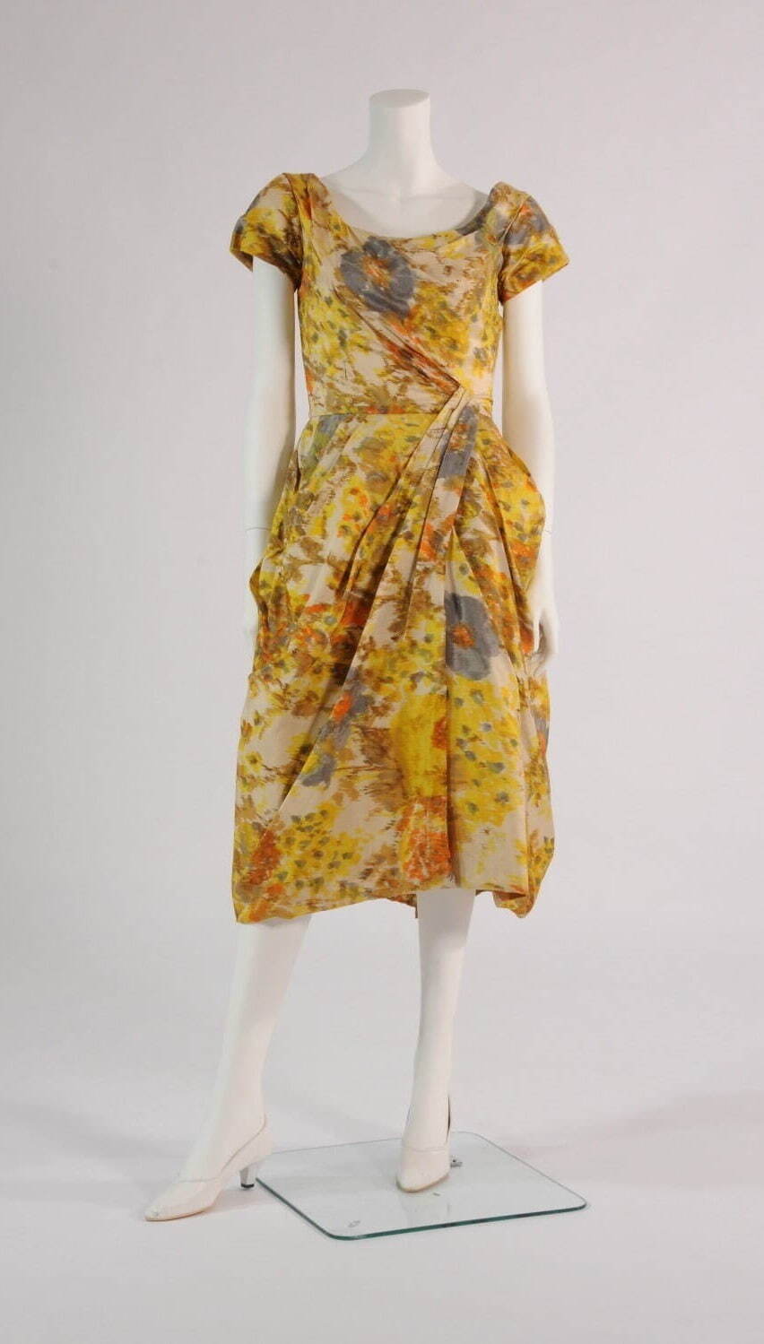 「ヨーロピアン・モード」展が文化学園服飾博物館で、刺繍や織物など多彩な“花”模様のドレスを特集｜写真3