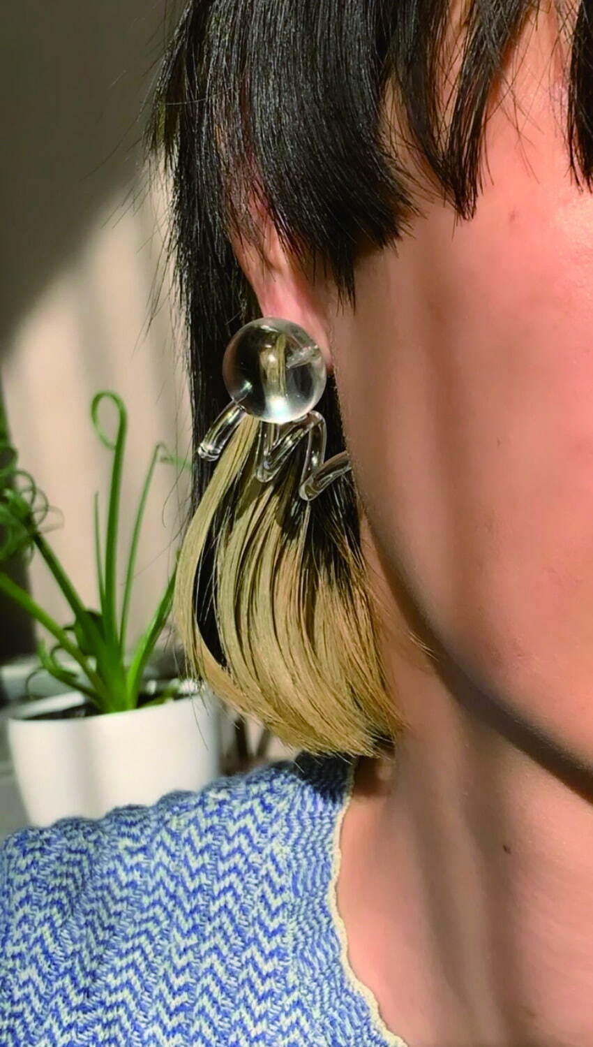 ヤガの新作ガラスアクセサリー、“カラフル”フープピアスや“ガラス＆シルバーチェーン”ネックレス｜写真14