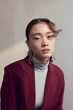 ヤガの新作ガラスアクセサリー、“カラフル”フープピアスや“ガラス＆シルバーチェーン”ネックレス｜写真13