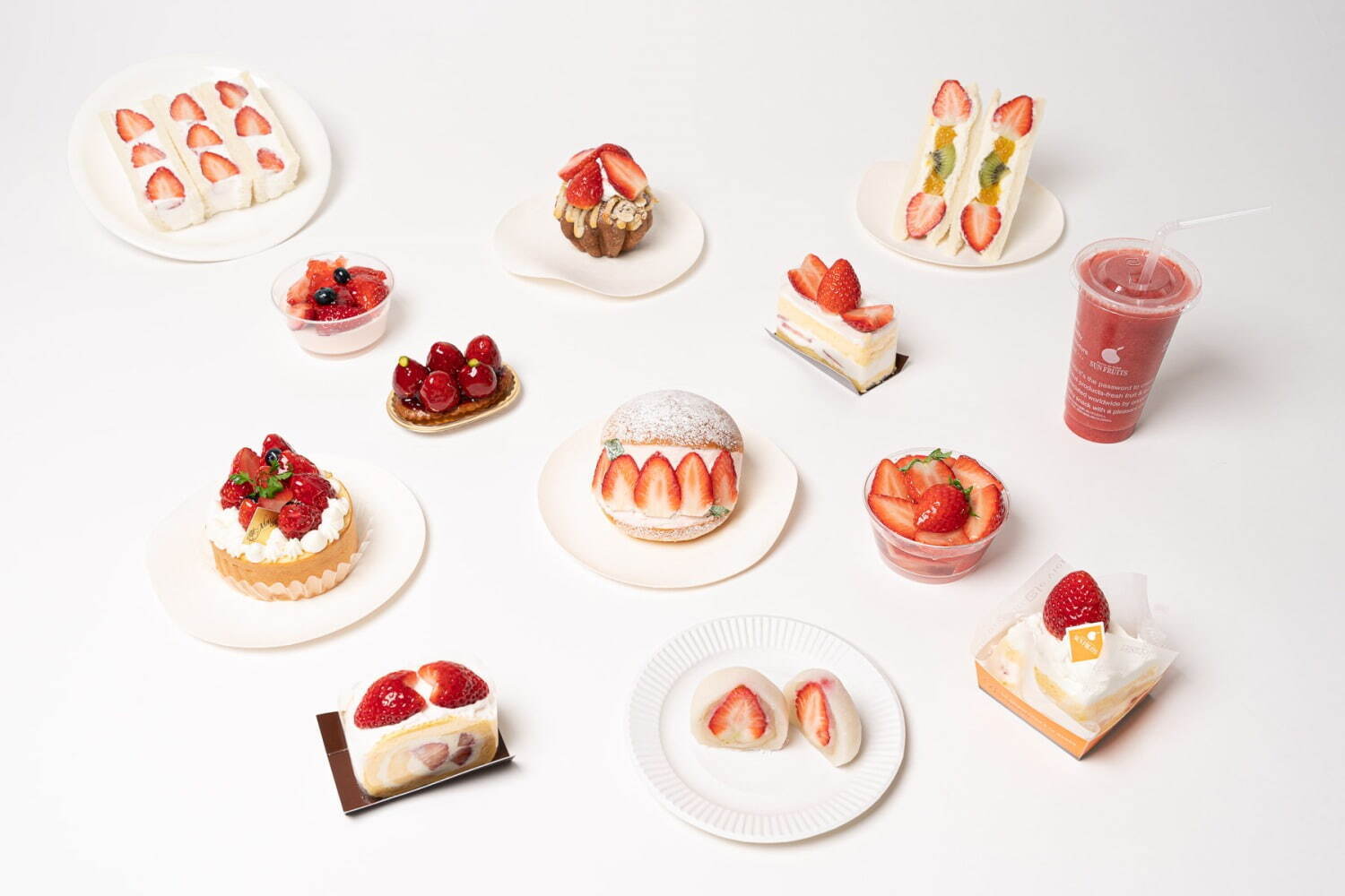 佐賀県産ブランド苺「いちごさん」まるごと大福やロールケーキが 佐賀県産ブランド苺「いちごさん」まるごと大福やロールケーキが