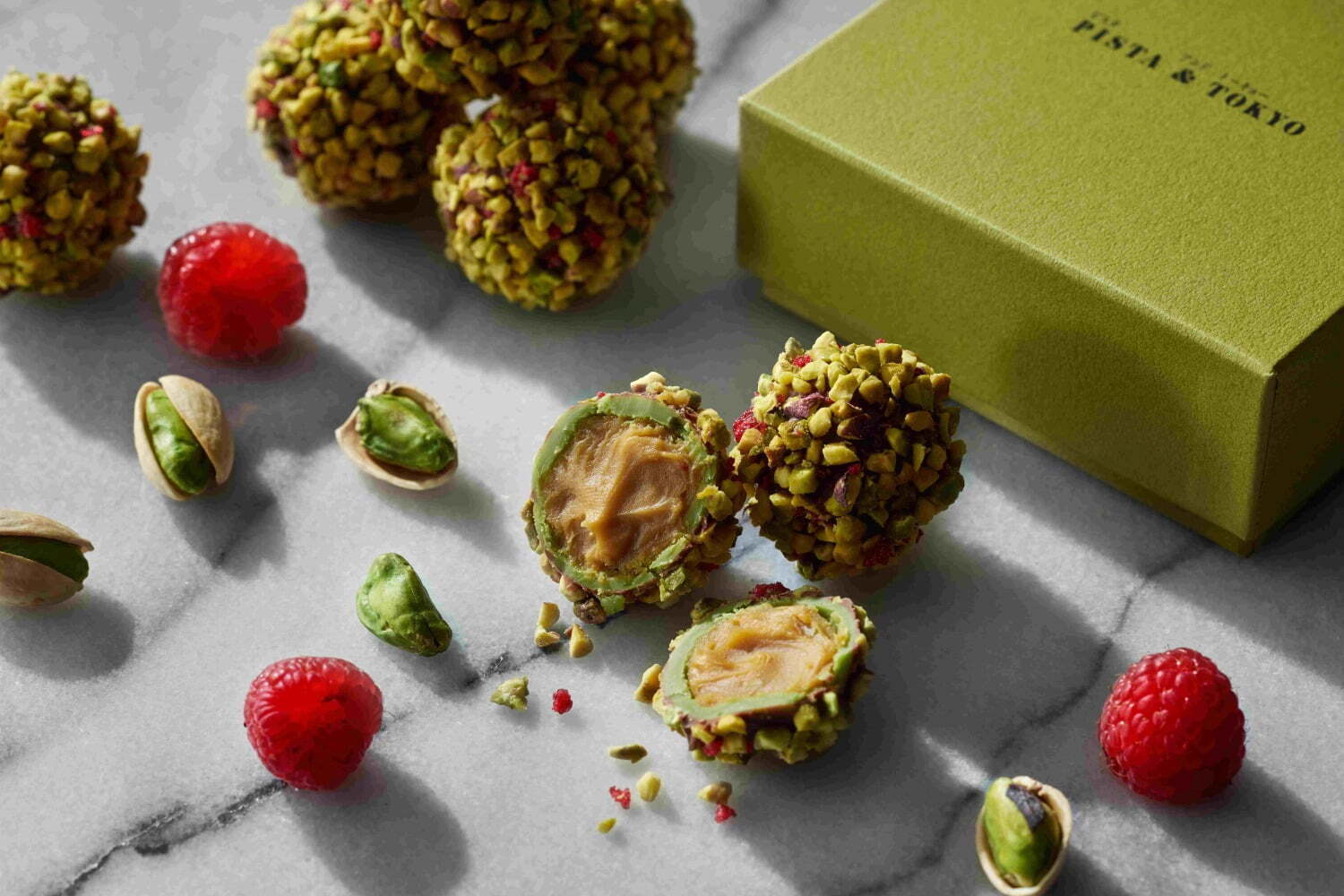 ピスタアンドトーキョーのバレンタイン“ピスタチオ尽くし”ガナッシュ、大阪の限定ショップで