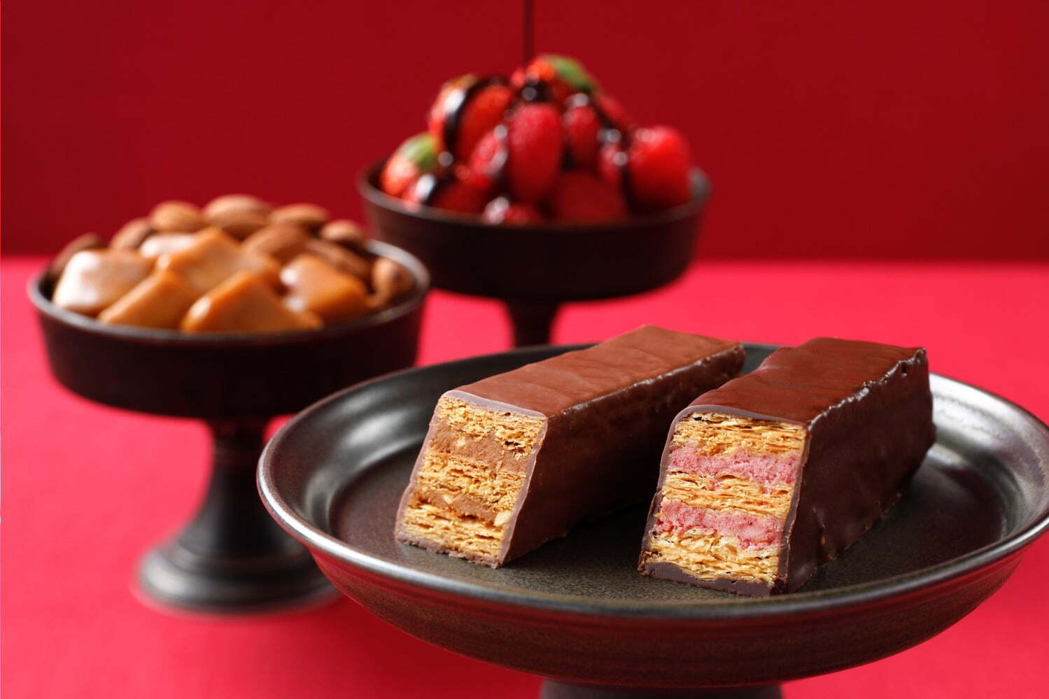 フランセ「ベリーナッツミルフィユ」苺＆キャラメルクリームを“サクサク”パイ生地でサンド