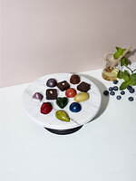 ジャン＝ポール・エヴァン(JEAN-PAUL HÉVIN), パティスリー・サダハル・アオキ・パリ(pâtisserie Sadaharu AOKI paris), ピエール・エルメ・パリ(PIERRE HERMÉ PARIS), ショコラティエ パレドオール(CHOCOLATIER PALET D'OR), トシ・ヨロイヅカ(Toshi Yoroizuka), クラブハリエ(CLUB HARIE) バレンタインチョコレート博覧会2022｜写真3