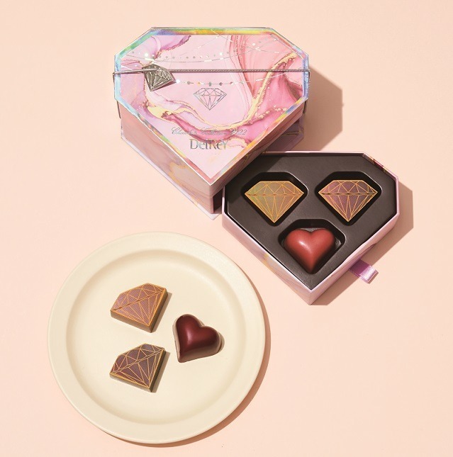 銀座三越のバレンタイン、ハート缶入りの“花びらチョコ”やシャインマスカットの“アロマ生チョコ”など｜写真7