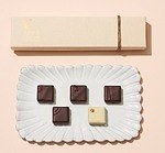 銀座三越のバレンタイン、ハート缶入りの“花びらチョコ”やシャインマスカットの“アロマ生チョコ”など｜写真8