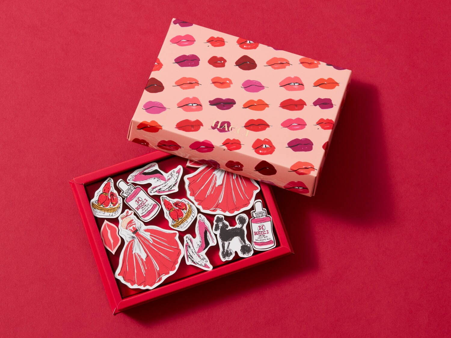 HACCIの22年バレンタインチョコレート、ピンクの箱に“ドレスやケーキ型”ハニーチョコをイン｜写真7