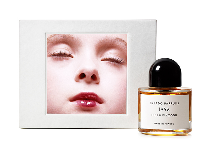 スウェーデン発香水ブランド「バレード」、写真家とコラボで新フレグランス「1996」発売 コピー
