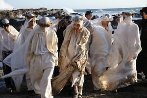 リトゥンアフターワーズ新作コレクション“長崎”から着想の写真＆映像を発表、リトゥン バイ受注会も｜写真1