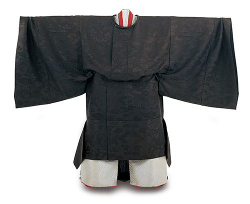 文化学園創立90周年特別展開催 - 貴重な明治から戦前までの宮廷服を展示 | 写真