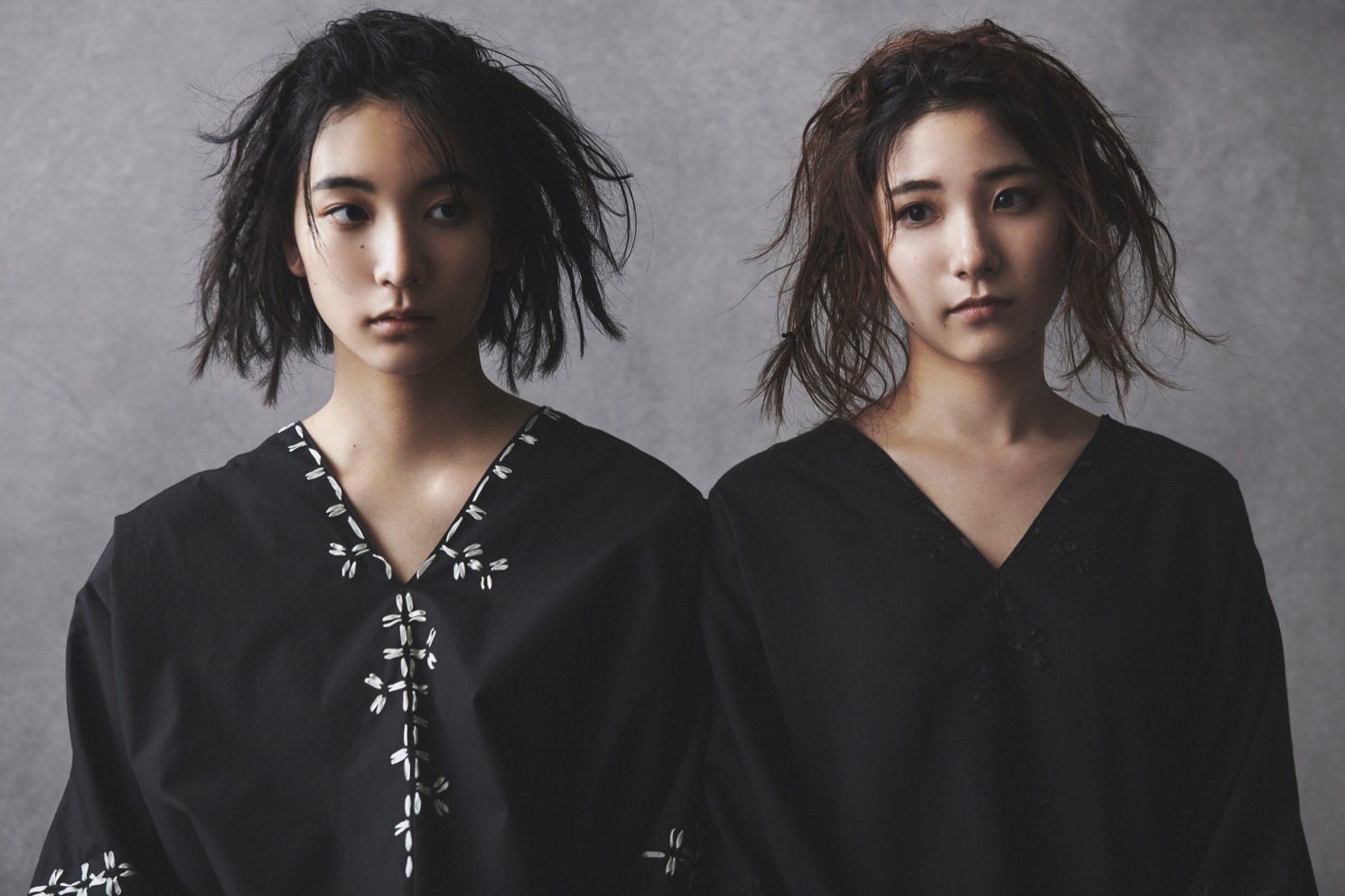 モッズ｜ワイズ バングオン！の“ユニセックスな新作”、オーバーサイズのトレンチコートやエスニック風シャツ