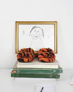 バレンシアガ“寅年”ウェア＆アクセサリー、虎ストライプのバッグやダークベージュの人気スニーカー｜写真17