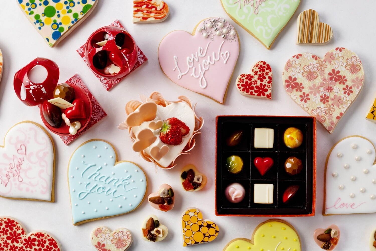 グランド ハイアット 東京のホワイトデー、ハート型チョコレートケーキなど全7種の限定スイーツ｜写真1