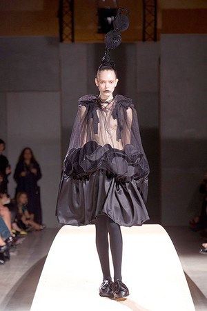 レア?!☆ 【希少】COMME des GARCONS フリル装飾ワンピース