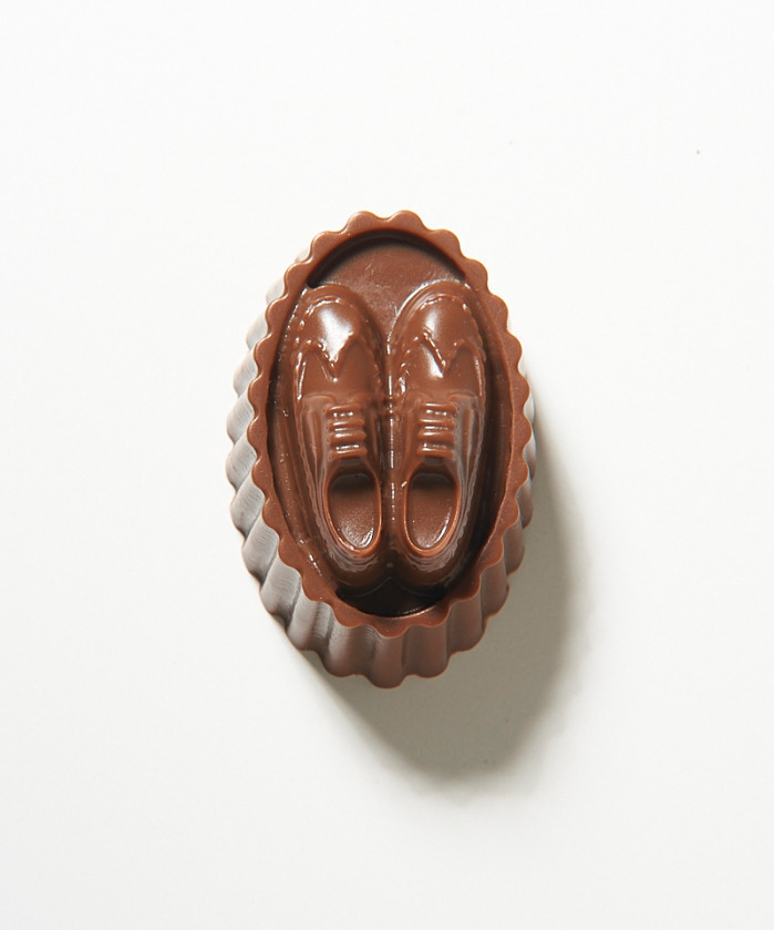 トム ブラウン チョコレート新作“愛犬ヘクター＆革靴”デザインのチョコレート｜写真4