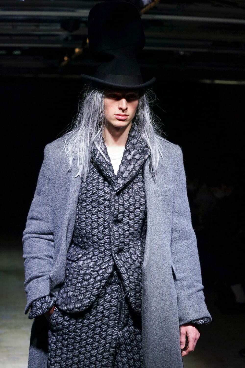 コム デ ギャルソン・オム プリュス(COMME des GARÇONS HOMME PLUS) 2022-23年秋冬メンズコレクション ディテール - 写真23