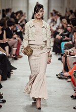 シャネル 2013-14年クルーズコレクション - 光とフェミニティ、スポーツスタイルが溶け合って｜写真39