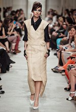 シャネル 2013-14年クルーズコレクション - 光とフェミニティ、スポーツスタイルが溶け合って｜写真40