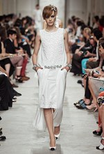 シャネル 2013-14年クルーズコレクション - 光とフェミニティ、スポーツスタイルが溶け合って｜写真44