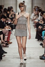 シャネル 2013-14年クルーズコレクション - 光とフェミニティ、スポーツスタイルが溶け合って｜写真51