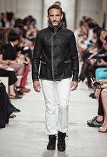 シャネル 2013-14年クルーズコレクション - 光とフェミニティ、スポーツスタイルが溶け合って｜写真56