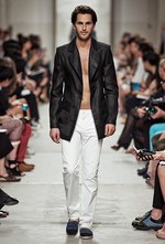 シャネル 2013-14年クルーズコレクション - 光とフェミニティ、スポーツスタイルが溶け合って｜写真64