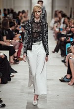 シャネル 2013-14年クルーズコレクション - 光とフェミニティ、スポーツスタイルが溶け合って｜写真65