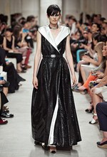 シャネル 2013-14年クルーズコレクション - 光とフェミニティ、スポーツスタイルが溶け合って｜写真77