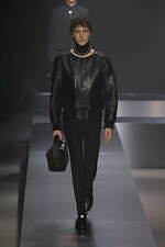 フェンディ 2022年秋冬コレクション - クラシックの伝統を打ち砕く、破壊的なテーラリング｜写真46