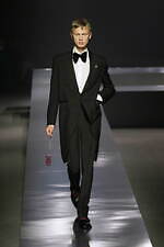 フェンディ 2022年秋冬コレクション - クラシックの伝統を打ち砕く、破壊的なテーラリング｜写真54