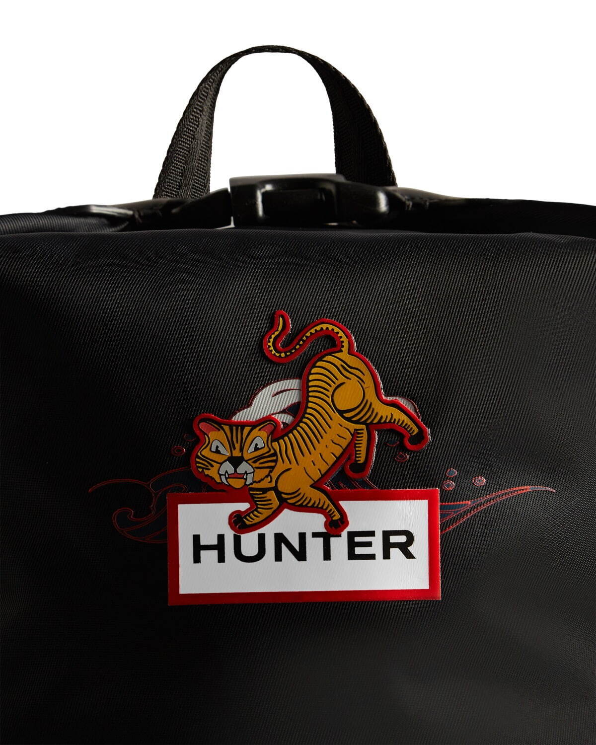 ハンターから22年干支“タイガー”のイラストロゴ入り限定レインブーツ＆バックパック｜写真6