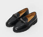 エンダースキーマの新作シューズ、“花咲く”レザーパンプス＆ピースモチーフを表現したスエードシューズ｜写真25