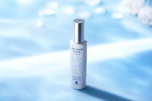 薬用美白スキンケアライン「リファイニングホワイト」より、夏用