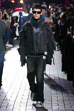 メゾン ミハラヤスヒロ 2022-23年秋冬コレクション - 90年代東京のカルチャーを再構築｜写真21