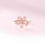 4℃煌めく"桜"モチーフの限定ジュエリー、ローズクォーツ＆ピンクゴールドのネックレスやピアス｜写真5