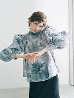 スナイデル2022年春のワンピース、ヘルシー肌見せパフスリーブドレスやフリルカラーワンピ｜写真12