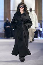 アミ パリス 2022年秋冬コレクション - パリのムードを纏う｜写真16