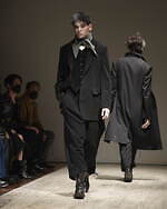 ヨウジヤマモト 2022年秋冬メンズコレクション - 19世紀の風景を重ねて、時を経た紳士の装い｜写真3