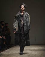 ヨウジヤマモト 2022年秋冬メンズコレクション - 19世紀の風景を重ねて、時を経た紳士の装い｜写真21