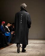 ヨウジヤマモト 2022年秋冬メンズコレクション - 19世紀の風景を重ねて、時を経た紳士の装い｜写真45