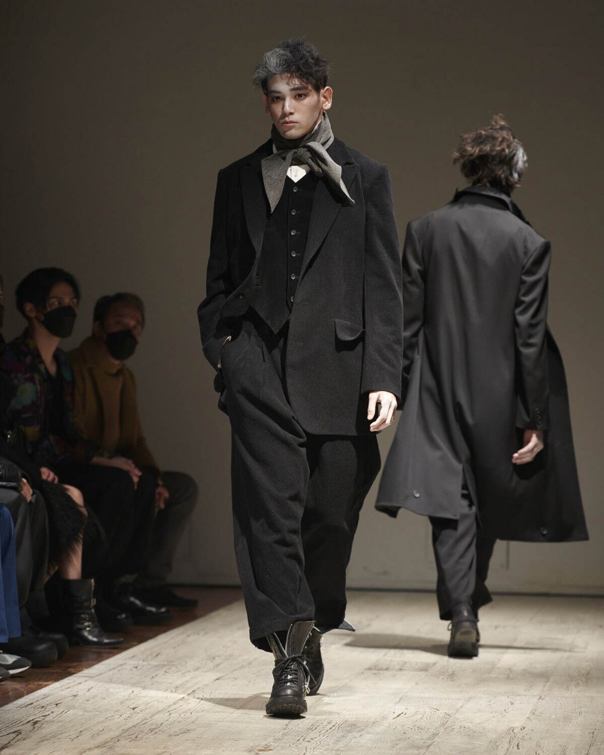 ヨウジヤマモト(Yohji Yamamoto) 2022-23年秋冬メンズコレクション