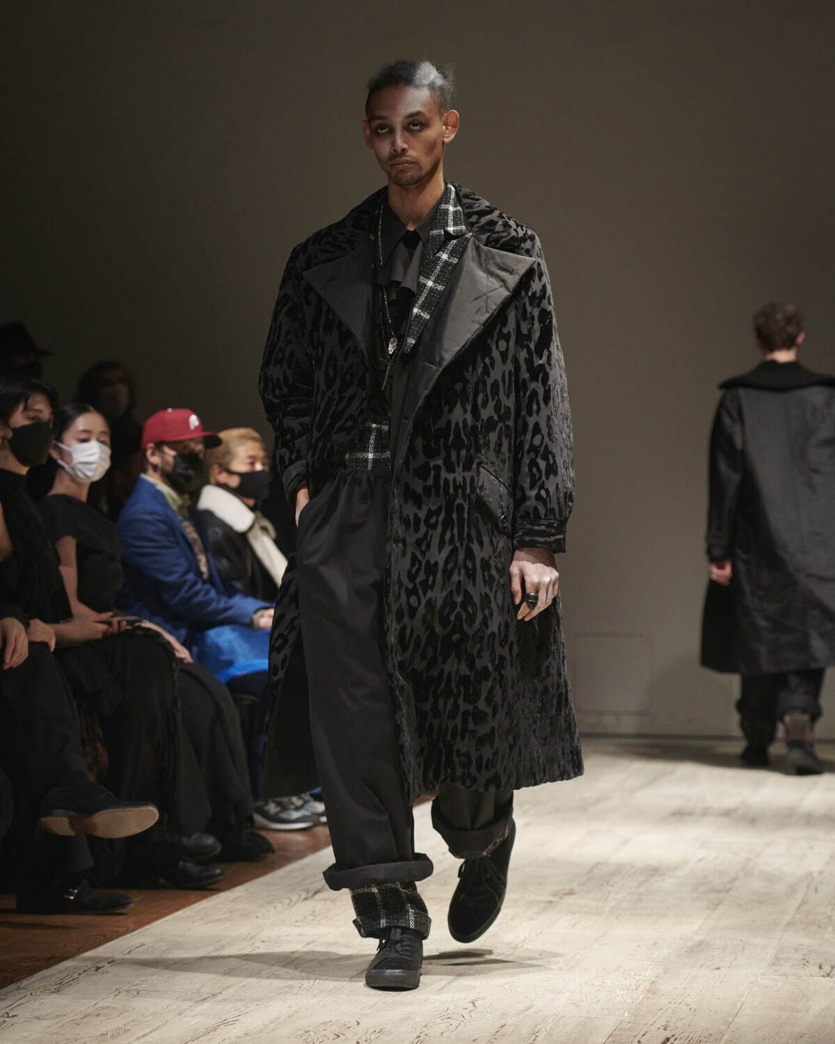 ヨウジヤマモト(Yohji Yamamoto) 2022-23年秋冬メンズコレクション  - 写真14