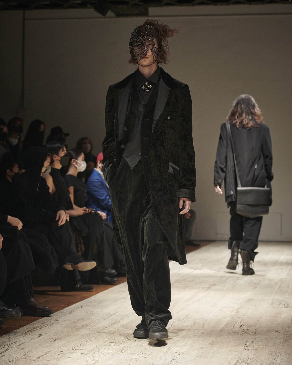 ヨウジヤマモト(Yohji Yamamoto) 2022-23年秋冬メンズコレクション  - 写真18