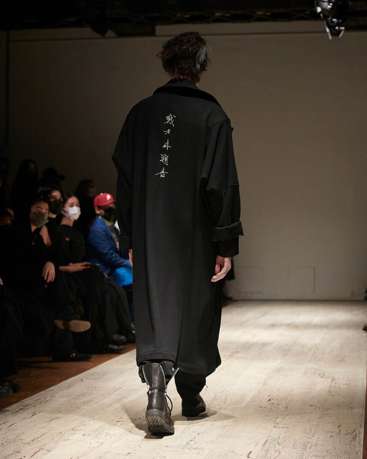 ヨウジヤマモト(Yohji Yamamoto) 2022-23年秋冬メンズコレクション  - 写真44