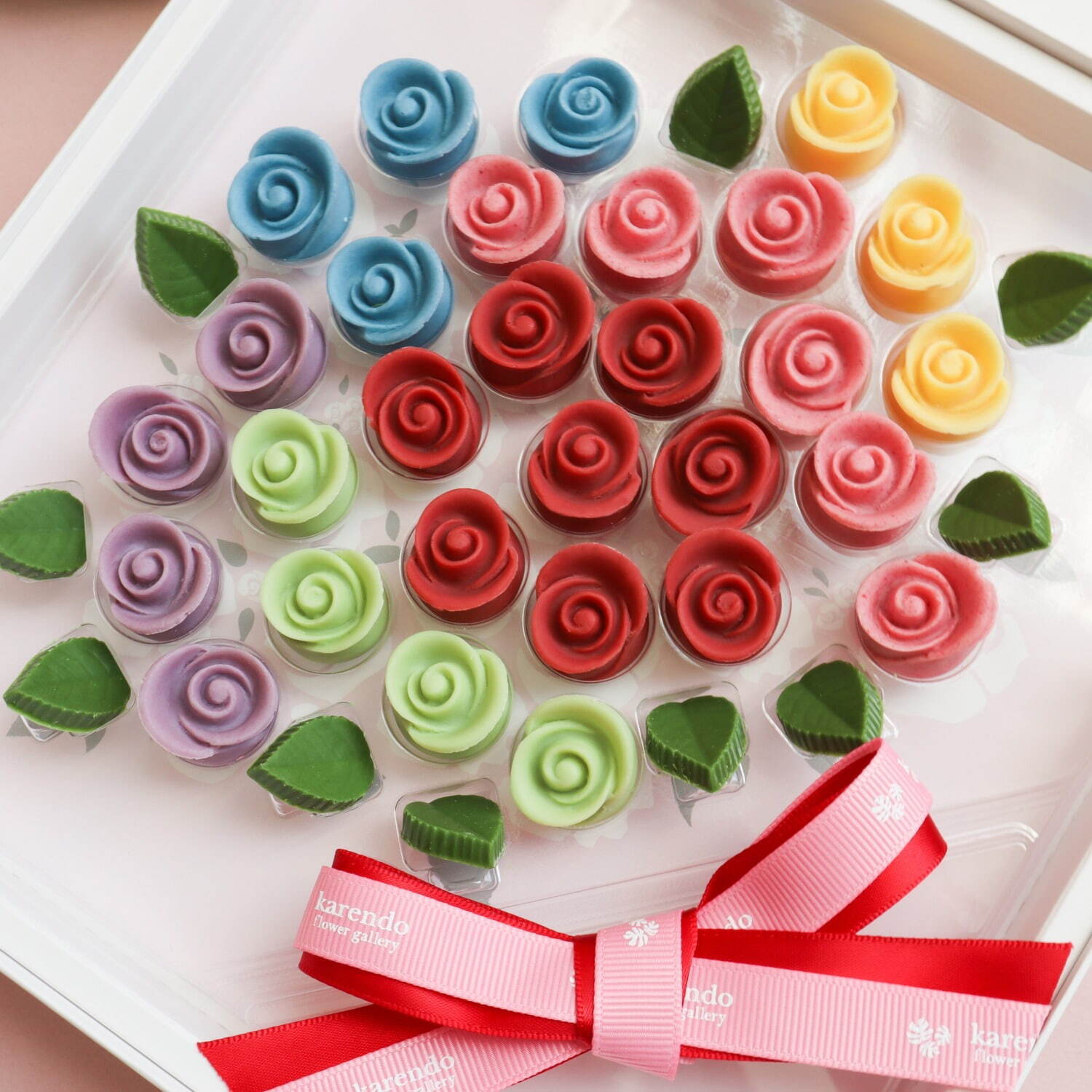 花屋が作る“7色のバラ”バレンタイン限定チョコレート、フルーティーな花束チョコなどカレンドから発売｜写真7
