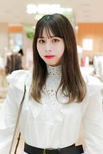 渋谷パルコ2022年春ワンピース、 プリンセスワンピ×正統派ジャケットの甘辛ミックスコーデなど｜写真9