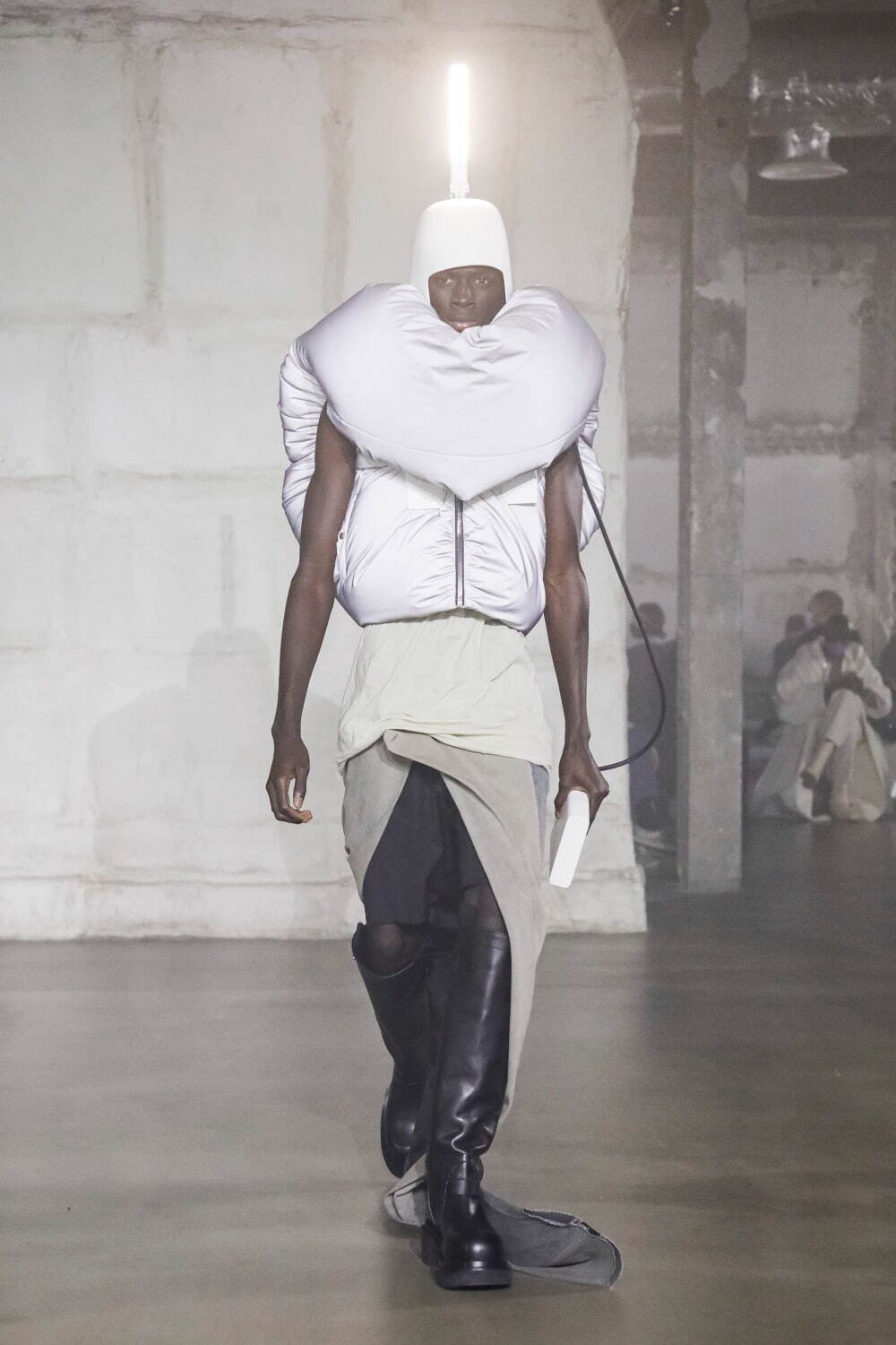 リック・オウエンス(Rick Owens) 2022-23年秋冬メンズコレクション  - 写真33