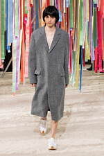 ロエベ 2022年秋冬コレクション - “変容された現実世界”を出発点に｜写真8