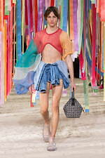 ロエベ 2022年秋冬コレクション - “変容された現実世界”を出発点に｜写真14